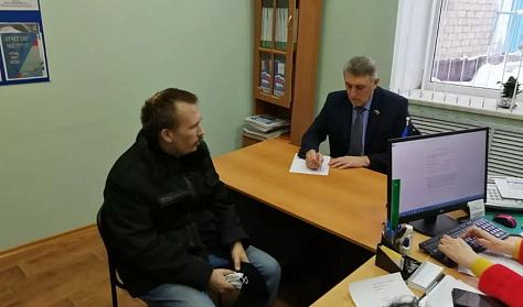 Единороссы проводят неделю приемов граждан